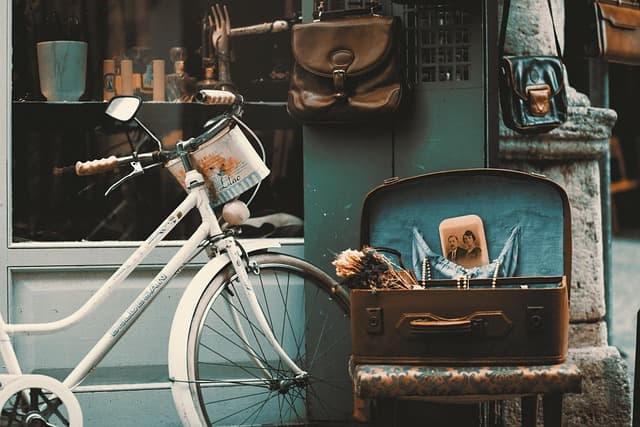 bicycle, vintage, street, hd wallpaper, shop, retro, istanbul, old, history, still life, nostalgia, tumblr wallpaper, 4k wallpaper