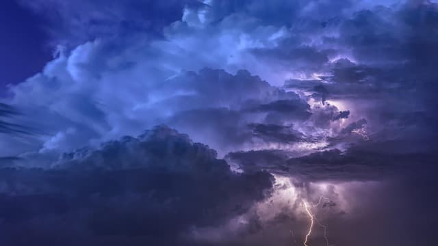 thunderstorm, lightning, 4k wallpaper, nature wallpaper, free background, windows wallpaper, hd wallpaper, nature background, wallpaper hd, storm, cool backgrounds, night, weather, sky, desktop backgrounds, wallpaper 4k, clouds, full hd wallpaper, free wallpaper, beautiful nature, mac wallpaper, storm clouds, 4k wallpaper 1920x1080, laptop wallpaper, sky background, beautiful wallpaper, wallpaper, night sky, nature, background