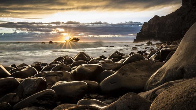 rocks, beach, sea, ocean, sun, sunset, dusk, twilight, horizon, clouds, sky, boulders, rocky beach, stones, rocky shore, shore, seashore, coast, rocky coast, waves, ocean waves, nature, seascape, new zealand, sunrise, landscape, pebbles